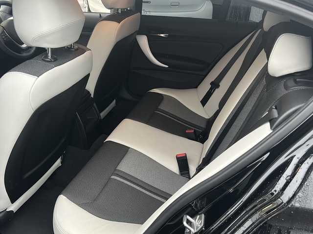 ＢＭＷ １１８ｉ スタイル 愛知県 2016(平28)年 1.2万km サファイアブラックP ワンオーナー/HDDナビ/フルセグテレビ/Bluetooth/ドライブレコーダー/バックカメラ/アイドリングストップ/ウィンカーミラー/クルーズコントロール/プッシュスタート/パワーバックドア/ETC/ステアリングスイッチ/純正フォグランプ/インテリジェントセーフティー/レーンディパーチャーウォーニング/保証書/取扱説明書