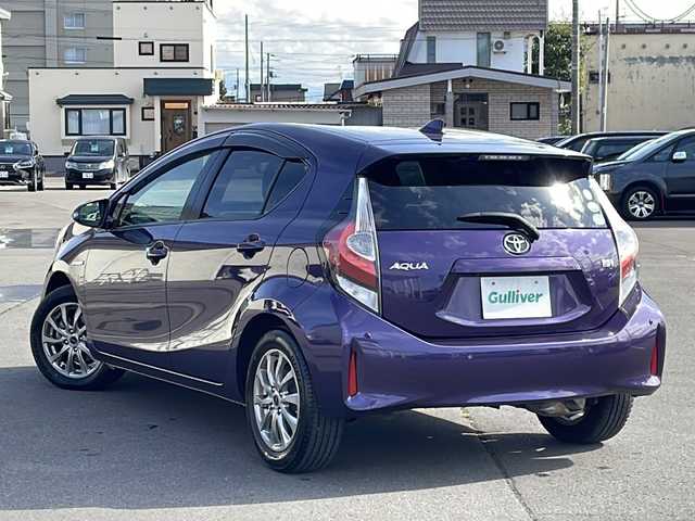 トヨタ アクア G 道北・旭川 2018(平30)年 5万km ジュエリーパープルマイカM /寒冷地仕様//純正SDナビ/CD/DVD/BT/SD/TV//バックカメラ//プリクラッシュセーフティ//ドライブレコーダー//スペアキー//ステアリングリモコン//オートライト//オートハイビーム//クルーズコントロール//LDA//社外AW付冬タイヤ積込//保証書//取説