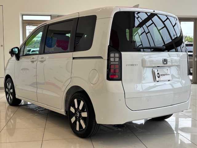 ホンダ フリード AIR EX 埼玉県 2025(令7)年 0.1万km プラチナホワイトパール ホンダセンシング/社外ディスプレイオーディオ/バックカメラ/両側パワースライドドア/アダプティブクルーズコントロール/LEDオートライト/ハーフレザー/シートヒーター/純正15インチAW/ステアリングスイッチ/プッシュスタート/ETC/禁煙車