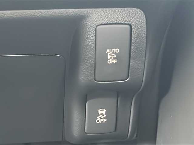 ホンダ Ｎ ＢＯＸ G Lパッケージ 岐阜県 2016(平28)年 7.9万km プレミアムホワイトパールⅡ ディーラーナビ/FM/AM/フルセグテレビ/CD/DVD/MusicRack/iPod/SD/USB/BLUETOOTHAUDIO/UTR/AUX/HDMI/ビルトインETC/片側パワースライドドア/横滑り防止装置/Ecoモード/純正マット/Allercleanシート/ドアバイザー/電動格納ミラー/後席テーブル/バックカメラ/プッシュスタート