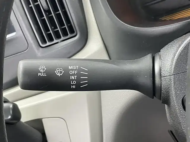 ダイハツ ミラ イース L 埼玉県 2016(平28)年 1.4万km コットンアイボリー スマートアシスト　ＥＴＣ　ＣＤ再生　ＡＵＸ　純正アルミホイール　エアコン　ヘッドライトレベライザー　パワーステアリング　社外フロアマット　リモコンキー　横滑り防止　盗難防止装置　保証書　取扱説明書
