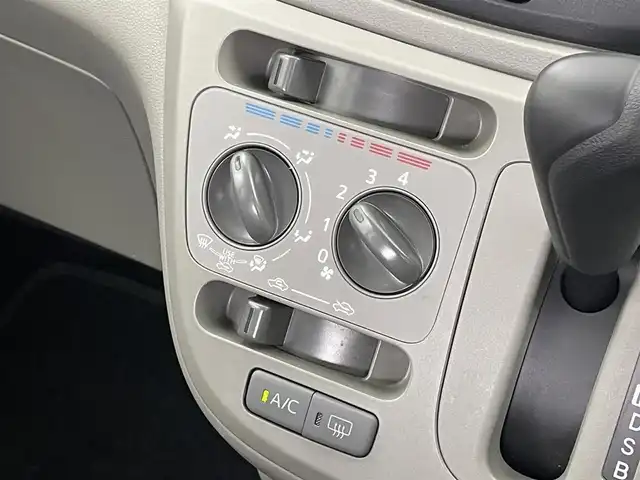 ダイハツ ミラ イース L 埼玉県 2016(平28)年 1.4万km コットンアイボリー スマートアシスト　ＥＴＣ　ＣＤ再生　ＡＵＸ　純正アルミホイール　エアコン　ヘッドライトレベライザー　パワーステアリング　社外フロアマット　リモコンキー　横滑り防止　盗難防止装置　保証書　取扱説明書