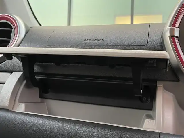 トヨタ パッソ モーダ　S 香川県 2017(平29)年 6.7万km ブラックマイカメタリック/パウダリーベージュメタリック 2トーン ケンウッドナビ/　CD DVD BT フルセグTV/衝突被害軽減装置/アイドリングストップ/横滑り防止装置/LEDヘッドライト/プッシュスタート/スマートキー/純正フロアマット/ドアバイザー/電動格納ウィンカーミラー