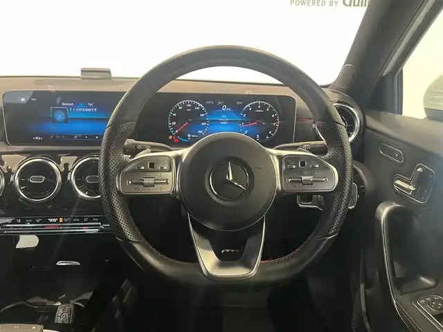 メルセデス・ベンツ Ａ１８０ スタイル AMGライン 岐阜県 2018(平30)年 2.5万km ポーラホワイト レーダーセーフティパッケージ/　アクティブブレーキアシスト/　PRE-SAFEプラス/　アクティブブラインドスポットアシスト/　アクティブレーンキーピングアシスト/　アクティブステアリングアシスト/ナビゲーションパッケージ/　ナビゲーション/　フルセグTV　Bluetooth/AMGライン/　マルチビームLEDヘッドライト/　アダプティブハイビームアシストプラス/メモリー機能付きパワーシート/シートヒーター/パーキングアシストリアビューカメラ