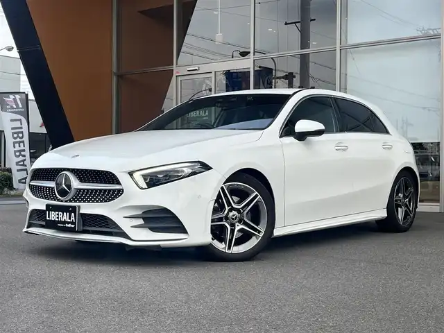 メルセデス・ベンツ Ａ１８０ スタイル AMGライン 岐阜県 2018(平30)年 2.5万km ポーラホワイト レーダーセーフティパッケージ/　アクティブブレーキアシスト/　PRE-SAFEプラス/　アクティブブラインドスポットアシスト/　アクティブレーンキーピングアシスト/　アクティブステアリングアシスト/ナビゲーションパッケージ/　ナビゲーション/　フルセグTV　Bluetooth/AMGライン/　マルチビームLEDヘッドライト/　アダプティブハイビームアシストプラス/メモリー機能付きパワーシート/シートヒーター/パーキングアシストリアビューカメラ