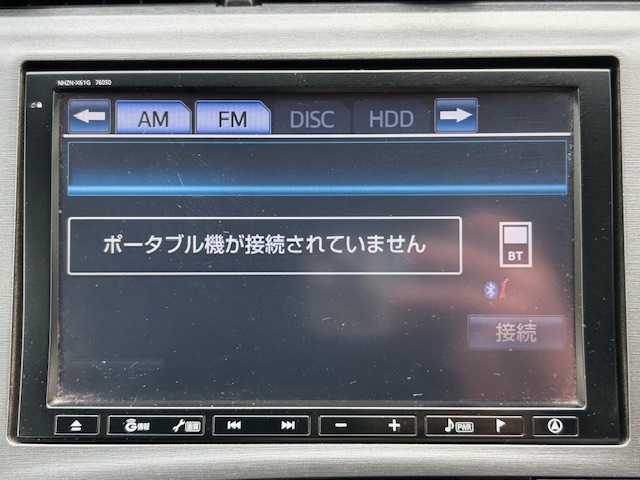 トヨタ プリウス S 神奈川県 2013(平25)年 2.8万km ホワイトパールクリスタルシャイン ワンオーナー/D.OP8インチHDDナビ・フルセグ・DVD・CD・MSV・SD・Bluetooth/バックカメラ」/ビルトインETC/スマートキー/ステリモ/電動格納ミラー/HIDヘッドライト/オートライト/D/N席バニティミラー/ISOFIX対応/トノカバー/純正フロアマット/新車時保証書/取扱説明書/スペアキー