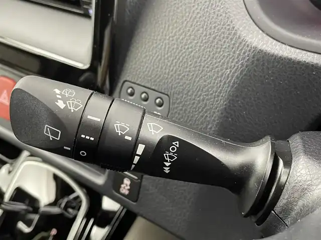 トヨタ ノア Si ダブルバイビーⅢ 茨城県 2021(令3)年 3.3万km ホワイトパールクリスタルシャイン アルパイン７型ナビ　/【フルセグTV/BT/Carplay/CD/DVD/USB】/アルパイン１２．８型後席モニター　/両側電動スライドドア　/クルーズコントロール　/ＬＥＤヘッドライト　/ビルトインＥＴＣ　/バックカメラ　/衝突軽減ブレーキ/スマートキー×1/ステアリングスイッチ/チルトステアリング/シートリフター/シートバックテーブル/ドアバイザー/後席サンシェイド/取扱説明書/新車保証書