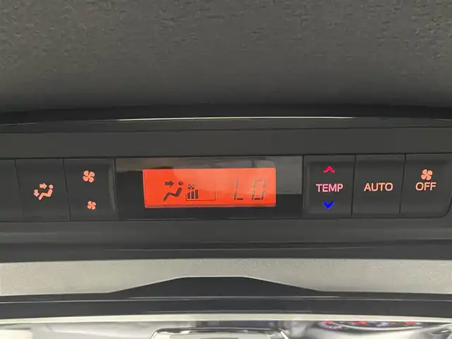 トヨタ ノア Si ダブルバイビーⅢ 茨城県 2021(令3)年 3.3万km ホワイトパールクリスタルシャイン アルパイン７型ナビ　/【フルセグTV/BT/Carplay/CD/DVD/USB】/アルパイン１２．８型後席モニター　/両側電動スライドドア　/クルーズコントロール　/ＬＥＤヘッドライト　/ビルトインＥＴＣ　/バックカメラ　/衝突軽減ブレーキ/スマートキー×1/ステアリングスイッチ/チルトステアリング/シートリフター/シートバックテーブル/ドアバイザー/後席サンシェイド/取扱説明書/新車保証書