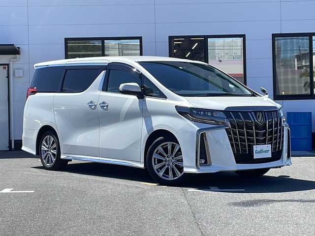 トヨタ アルファード S タイプゴールドⅢ 山口県 2022(令4)年 4.4万km ホワイトパールクリスタルシャイン 純正12.1インチフリップダウンモニター/純正ディスプレイオーディオ/・ナビ機能/・CD/DVDキット/・フルセグテレビ/・Bluetooth接続/バックカメラ/ビルトインETC/ドライブレコーダー/Toyota Safety Sense/・プリクラッシュセーフティ/・レーントレーシングアシスト/・ロードサインアシスト/・レーダークルーズコントロール/・専横者発進告知機能/・クリアランスソナー/ブラインドスポットモニター/純正フロアマット/デジタルインナーミラー/両側パワースライドドア/ハーフレザーシート/パワーバックドア/純正LEDライト/オートマチックハイビーム/純正18インチアルミホイール/ドアバイザー/ウィンカーミラー