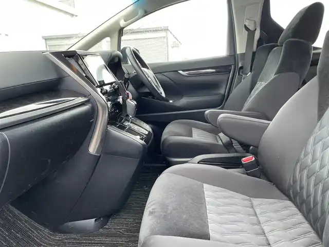 トヨタ アルファード S 石川県 2020(令2)年 6.5万km パール 純正ディスプレイオーディオ/フルセグTV・ナビ/バックカメラ/両側パワースライドドア/LEDヘッドライト/ビルトインETC/ドライブレコーダー/スマートキー/トヨタセーフティセンス/レーダークルーズ/コーナーセンサー/純正アルミホイール