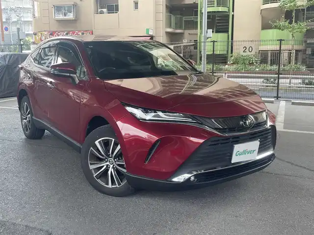 トヨタ ハリアー G 大阪府 2021(令3)年 3.4万km センシュアルレッドマイカ セーフティーセンス/・プリクラッシュセーフティ/・レートレーンシングアシスト/・レーダークルーズコントロール/・アダプディブクハイビームシステム/・ロードサインアシスト/パーキングブレーキサポート/純正ナビ/・Bluetooth/・バックカメラ/純正18インチアルミホイール/ハーフレザー/パワーバックドア/LEDヘッドライト/・オートライト/プッシュスタート/ETC/ワンオーナー/新車保証書/取扱説明書