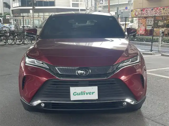 トヨタ ハリアー G 大阪府 2021(令3)年 3.4万km センシュアルレッドマイカ セーフティーセンス/・プリクラッシュセーフティ/・レートレーンシングアシスト/・レーダークルーズコントロール/・アダプディブクハイビームシステム/・ロードサインアシスト/パーキングブレーキサポート/純正ナビ/・Bluetooth/・バックカメラ/純正18インチアルミホイール/ハーフレザー/パワーバックドア/LEDヘッドライト/・オートライト/プッシュスタート/ETC/ワンオーナー/新車保証書/取扱説明書