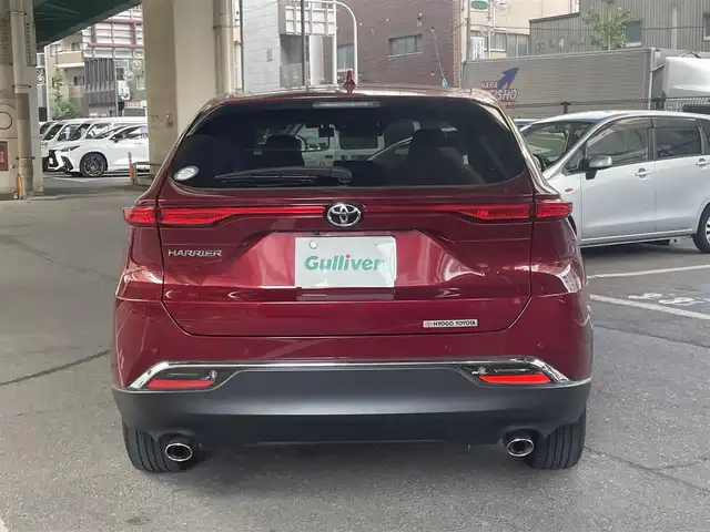 トヨタ ハリアー G 大阪府 2021(令3)年 3.4万km センシュアルレッドマイカ セーフティーセンス/・プリクラッシュセーフティ/・レートレーンシングアシスト/・レーダークルーズコントロール/・アダプディブクハイビームシステム/・ロードサインアシスト/パーキングブレーキサポート/純正ナビ/・Bluetooth/・バックカメラ/純正18インチアルミホイール/ハーフレザー/パワーバックドア/LEDヘッドライト/・オートライト/プッシュスタート/ETC/ワンオーナー/新車保証書/取扱説明書