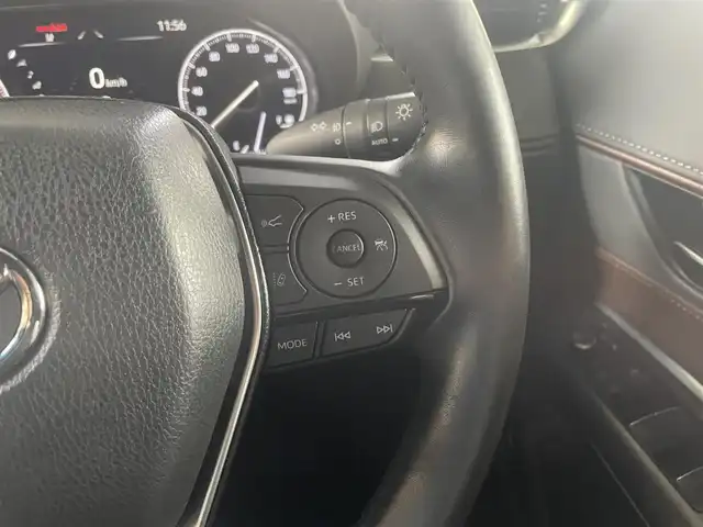 トヨタ ハリアー G 大阪府 2021(令3)年 3.4万km センシュアルレッドマイカ セーフティーセンス/・プリクラッシュセーフティ/・レートレーンシングアシスト/・レーダークルーズコントロール/・アダプディブクハイビームシステム/・ロードサインアシスト/パーキングブレーキサポート/純正ナビ/・Bluetooth/・バックカメラ/純正18インチアルミホイール/ハーフレザー/パワーバックドア/LEDヘッドライト/・オートライト/プッシュスタート/ETC/ワンオーナー/新車保証書/取扱説明書