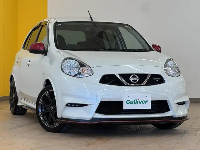 日産 マーチ ニスモS 群馬県 2021(令3)年 0.8万km ブリリアントホワイトパール 社外7インチワイドナビ/・AM/FM/フルセグTV/・CD/DVD/USB/SD/・Bluetooth/MSV/5MT/横滑り防止/バックカメラ/バックフォグランプ/ドライブレコーダー/純正フロアマット/純正ドアバイザー/純正16インチアルミホイール/社外LEDヘッドライト/社外マフラー（フジツボ）/ニスモブレーキホース/スマートキー/プッシュスタート