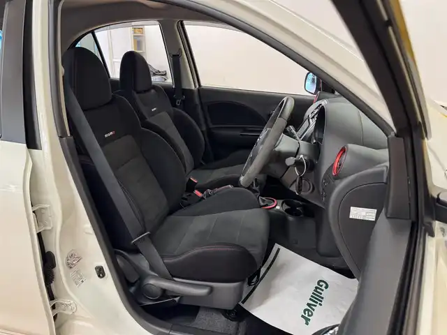 日産 マーチ ニスモS 群馬県 2021(令3)年 0.8万km ブリリアントホワイトパール 社外7インチワイドナビ/・AM/FM/フルセグTV/・CD/DVD/USB/SD/・Bluetooth/MSV/5MT/横滑り防止/バックカメラ/バックフォグランプ/ドライブレコーダー/純正フロアマット/純正ドアバイザー/純正16インチアルミホイール/社外LEDヘッドライト/社外マフラー（フジツボ）/ニスモブレーキホース/スマートキー/プッシュスタート