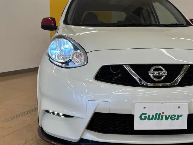 日産 マーチ ニスモS 群馬県 2021(令3)年 0.8万km ブリリアントホワイトパール 社外7インチワイドナビ/・AM/FM/フルセグTV/・CD/DVD/USB/SD/・Bluetooth/MSV/5MT/横滑り防止/バックカメラ/バックフォグランプ/ドライブレコーダー/純正フロアマット/純正ドアバイザー/純正16インチアルミホイール/社外LEDヘッドライト/社外マフラー（フジツボ）/ニスモブレーキホース/スマートキー/プッシュスタート