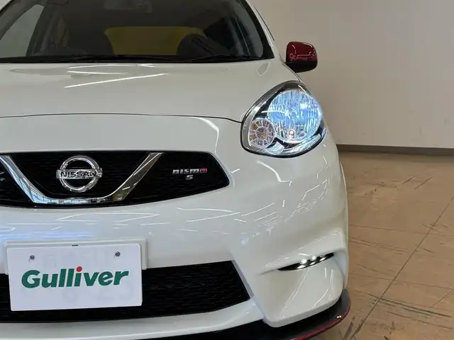 日産 マーチ ニスモS 群馬県 2021(令3)年 0.8万km ブリリアントホワイトパール 社外7インチワイドナビ/・AM/FM/フルセグTV/・CD/DVD/USB/SD/・Bluetooth/MSV/5MT/横滑り防止/バックカメラ/バックフォグランプ/ドライブレコーダー/純正フロアマット/純正ドアバイザー/純正16インチアルミホイール/社外LEDヘッドライト/社外マフラー（フジツボ）/ニスモブレーキホース/スマートキー/プッシュスタート