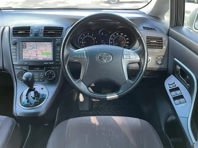 トヨタ マークＸ ジオ 240G エアロツアラー 埼玉県 2008(平20)年 8.2万km シルバーメタリック /ワンオーナー//純正HDDナビ//バックカメラ//CD&DVD再生//前2席パワーシート//ビルトインETC//スマートキーx2//キセノン//W.サイド.カーテンエアバッグ//ABS//横滑り防止装置//コーナーセンサー//革巻きステアリング//オートライト//Fフォグランプ//プライバシーガラス//ドアバイザー//純正18インチAW//新車時保証書//取扱説明書//ナビ取説