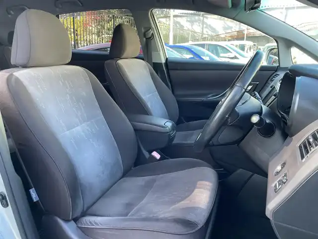 トヨタ マークＸ ジオ 240G エアロツアラー 埼玉県 2008(平20)年 8.2万km シルバーメタリック /ワンオーナー//純正HDDナビ//バックカメラ//CD&DVD再生//前2席パワーシート//ビルトインETC//スマートキーx2//キセノン//W.サイド.カーテンエアバッグ//ABS//横滑り防止装置//コーナーセンサー//革巻きステアリング//オートライト//Fフォグランプ//プライバシーガラス//ドアバイザー//純正18インチAW//新車時保証書//取扱説明書//ナビ取説