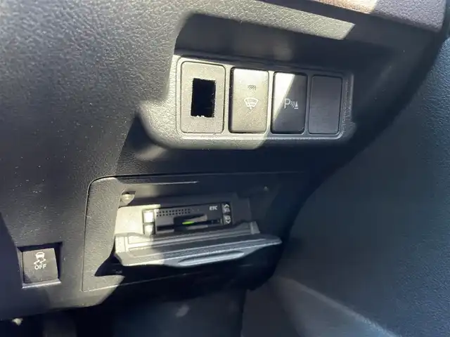 トヨタ マークＸ ジオ 240G エアロツアラー 埼玉県 2008(平20)年 8.2万km シルバーメタリック /ワンオーナー//純正HDDナビ//バックカメラ//CD&DVD再生//前2席パワーシート//ビルトインETC//スマートキーx2//キセノン//W.サイド.カーテンエアバッグ//ABS//横滑り防止装置//コーナーセンサー//革巻きステアリング//オートライト//Fフォグランプ//プライバシーガラス//ドアバイザー//純正18インチAW//新車時保証書//取扱説明書//ナビ取説