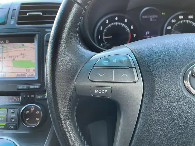 トヨタ マークＸ ジオ 240G エアロツアラー 埼玉県 2008(平20)年 8.2万km シルバーメタリック /ワンオーナー//純正HDDナビ//バックカメラ//CD&DVD再生//前2席パワーシート//ビルトインETC//スマートキーx2//キセノン//W.サイド.カーテンエアバッグ//ABS//横滑り防止装置//コーナーセンサー//革巻きステアリング//オートライト//Fフォグランプ//プライバシーガラス//ドアバイザー//純正18インチAW//新車時保証書//取扱説明書//ナビ取説