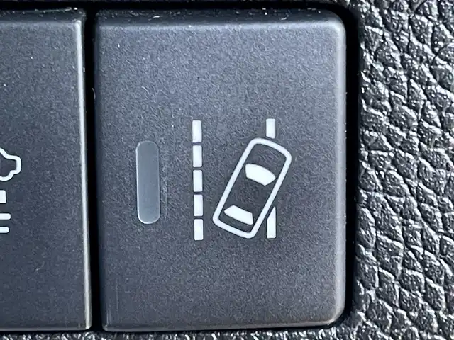 ホンダ フリード＋ ハイブリット G ホンダセンシング 兵庫県 2017(平29)年 7.8万km ホワイトオーキッドパール 7インチナビ/Bluetooth/ビルトインETC/両側パワースライド/レーンキープアシスト/バックカメラ/車線逸脱警報/クルーズコントロール/衝突軽減ブレーキ/LEDヘッドライト/スマートキー/アクセサリーソケット/オートライト