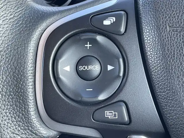 ホンダ フリード＋ ハイブリット G ホンダセンシング 兵庫県 2017(平29)年 7.8万km ホワイトオーキッドパール 7インチナビ/Bluetooth/ビルトインETC/両側パワースライド/レーンキープアシスト/バックカメラ/車線逸脱警報/クルーズコントロール/衝突軽減ブレーキ/LEDヘッドライト/スマートキー/アクセサリーソケット/オートライト