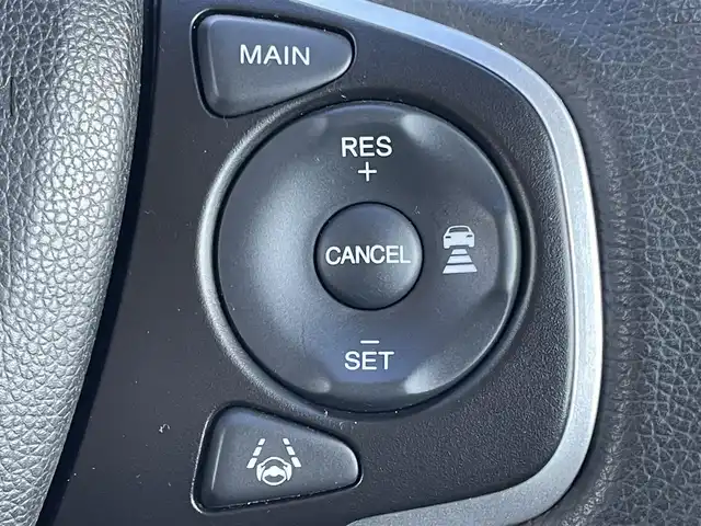 ホンダ フリード＋ ハイブリット G ホンダセンシング 兵庫県 2017(平29)年 7.8万km ホワイトオーキッドパール 7インチナビ/Bluetooth/ビルトインETC/両側パワースライド/レーンキープアシスト/バックカメラ/車線逸脱警報/クルーズコントロール/衝突軽減ブレーキ/LEDヘッドライト/スマートキー/アクセサリーソケット/オートライト