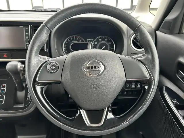 日産 デイズ ルークス HWS X Vセレクション 大阪府 2019(平31)年 2.2万km ホワイトパール 純正８インチナビ　/   フルセグＴＶ/CD/Bluetooth　/アラウンドビューモニター　/エマージェンシーブレーキ/レーンキープアシスト　/両側パワースライドドア　/アイドリングストップ/nano-e付サーキュレーター　/ハーフレザーシート/純正15インチアルミホイール　/純正フロアマット　/プッシュスタート　/スマートキー/ＬＥＤ/取扱説明書/保証書