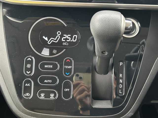 日産 デイズ ルークス HWS X Vセレクション 大阪府 2019(平31)年 2.2万km ホワイトパール 純正８インチナビ　/   フルセグＴＶ/CD/Bluetooth　/アラウンドビューモニター　/エマージェンシーブレーキ/レーンキープアシスト　/両側パワースライドドア　/アイドリングストップ/nano-e付サーキュレーター　/ハーフレザーシート/純正15インチアルミホイール　/純正フロアマット　/プッシュスタート　/スマートキー/ＬＥＤ/取扱説明書/保証書