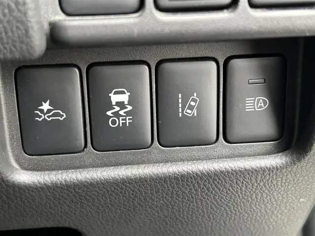 日産 デイズ ルークス HWS X Vセレクション 大阪府 2019(平31)年 2.2万km ホワイトパール 純正８インチナビ　/   フルセグＴＶ/CD/Bluetooth　/アラウンドビューモニター　/エマージェンシーブレーキ/レーンキープアシスト　/両側パワースライドドア　/アイドリングストップ/nano-e付サーキュレーター　/ハーフレザーシート/純正15インチアルミホイール　/純正フロアマット　/プッシュスタート　/スマートキー/ＬＥＤ/取扱説明書/保証書