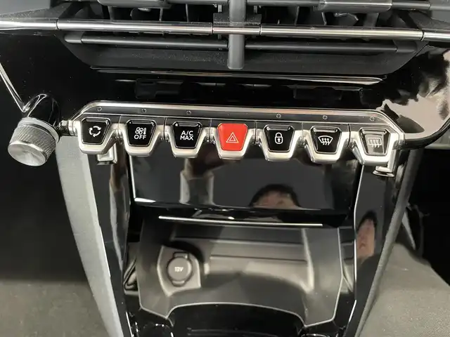 プジョー ２０８ アリュール 福島県 2020(令2)年 1.2万km 赤 純正ディスプレイオーディオ/BT/USB/FM/AM/純正16インチAW(AW＋冬タイヤ積込)/アクティブクルーズコントロール/クリアランスソナー/ハーフレザーシート/360°ビューモニター/ステアリングリモコン/アイドリングストップ/パドルシフト/ドライブレコーダー/USB充電ポート/置くだけ充電/オートライト/LEDヘッドライト/プッシュスタート/フロアマット/ETC