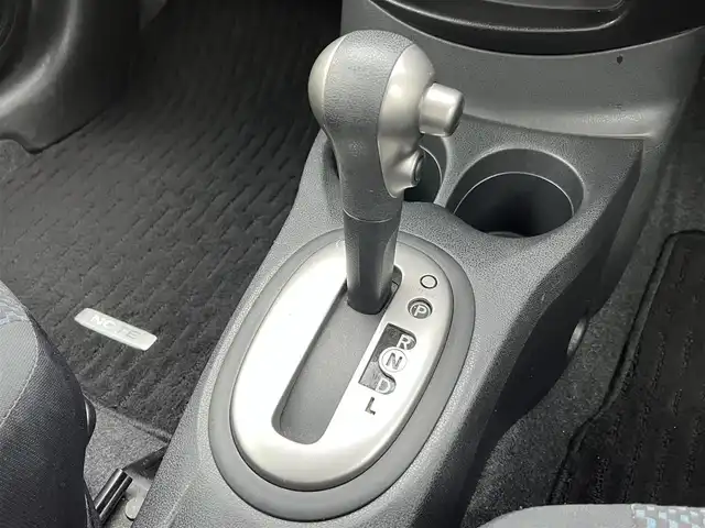 日産 ノート X DIG－S 鳥取県 2012(平24)年 11.1万km スーパーブラック スーパーチャージャー/純正ナビ/ワンセグ/CD/AUX/プッシュエンジンスタート/純正14インチアルミホイール/アイドリングストップ/電動格納ミラー/フロアマット/ドアバイザー/保証書/取扱説明書