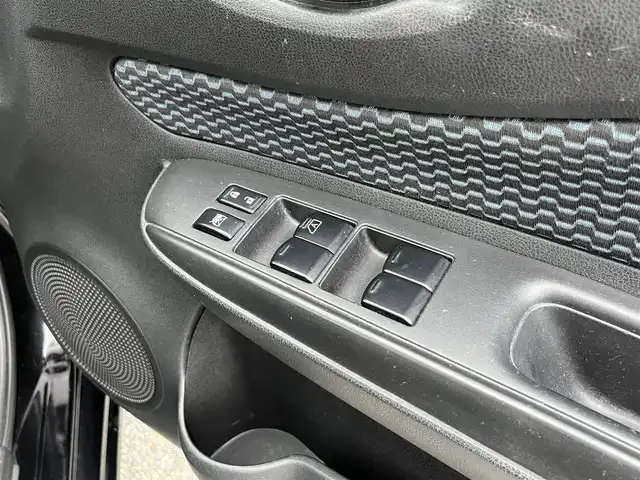 日産 ノート X DIG－S 鳥取県 2012(平24)年 11.1万km スーパーブラック スーパーチャージャー/純正ナビ/ワンセグ/CD/AUX/プッシュエンジンスタート/純正14インチアルミホイール/アイドリングストップ/電動格納ミラー/フロアマット/ドアバイザー/保証書/取扱説明書