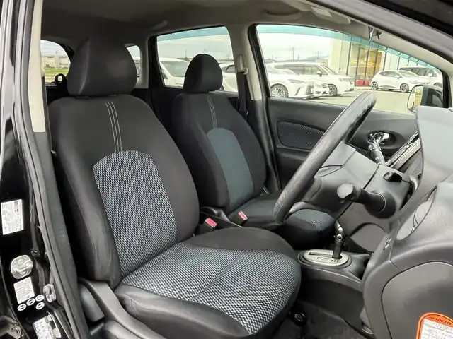 日産 ノート X DIG－S 鳥取県 2012(平24)年 11.1万km スーパーブラック スーパーチャージャー/純正ナビ/ワンセグ/CD/AUX/プッシュエンジンスタート/純正14インチアルミホイール/アイドリングストップ/電動格納ミラー/フロアマット/ドアバイザー/保証書/取扱説明書