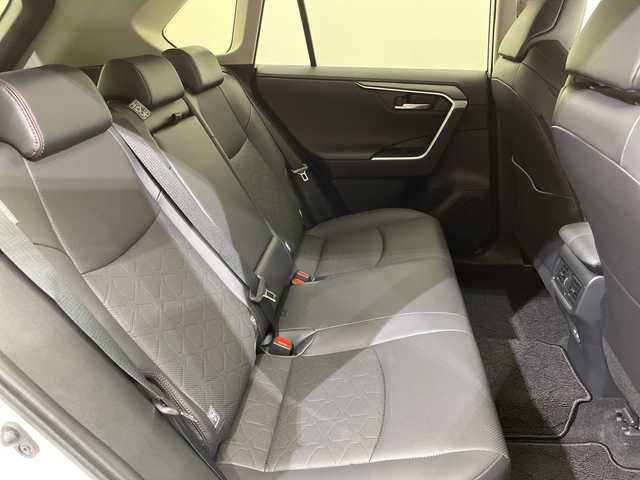 トヨタ ＲＡＶ４ アドベンチャー オフロードPKGⅡ 愛媛県 2024(令6)年 1.6万km スーパーホワイトⅡ 純正10.5インチナビ/Bluetooth/フルセグテレビ/バックカメラ/レーダークルーズコントロール/衝突被害軽減ブレーキ/レーンキープアシスト/前後コーナーセンサー/ブラインドスポットモニター/前後ドライブレコーダー/パワーシート/シートヒーター/シートエアコン/ETC/4WD/ルーフレール/LEDヘッドランプ/オートマチックハイビーム/オートライト/スペアキー/取扱説明書/保証書