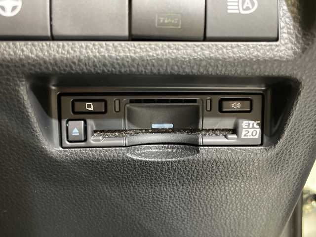 トヨタ ＲＡＶ４ アドベンチャー オフロードPKGⅡ 愛媛県 2024(令6)年 1.6万km スーパーホワイトⅡ 純正10.5インチナビ/Bluetooth/フルセグテレビ/バックカメラ/レーダークルーズコントロール/衝突被害軽減ブレーキ/レーンキープアシスト/前後コーナーセンサー/ブラインドスポットモニター/前後ドライブレコーダー/パワーシート/シートヒーター/シートエアコン/ETC/4WD/ルーフレール/LEDヘッドランプ/オートマチックハイビーム/オートライト/スペアキー/取扱説明書/保証書