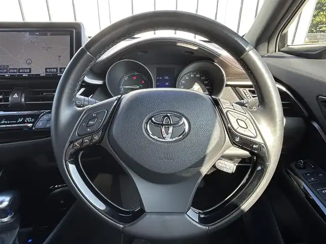 トヨタ Ｃ－ＨＲ G 大阪府 2016(平28)年 4万km メタルストリームM 純正９型ナビ/・CD/DVD/BT/フルセグ/追従クルーズコントロール/プリクラッシュセーフティ/シートヒーター/レザーシート/クリアランスソナー/ドライブレコーダー/ビルトインＥＴＣ/ＬＥＤライト/オートマチックハイビーム/バックカメラ/純正アルミ/スマートキー