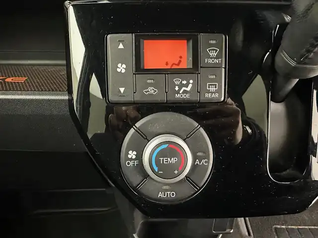 ダイハツ ウェイク G ターボ　レジャーエディション SA Ⅱ 兵庫県 2017(平29)年 3.8万km パールホワイトⅢ ・社外メモリナビ/・バックカメラ/・ETC/・前方ドライブレコーダー/・両側パワースライドドア/・衝突軽減ブレーキ/・クリアランスソナー/・アイドリングストップ/・純正15インチアルミホイール/・LEDヘッドライト/・LEDフォグランプ/・純正15インチアルミホイール/・社外フロアマット/・スマートキー/・スペアキー1本/・プッシュスタート