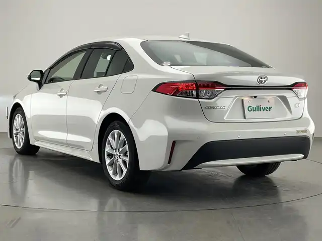 トヨタ カローラ ハイブリット S 愛知県 2021(令3)年 1万km ホワイトパールクリスタルシャイン 純正８型ＤＡナビ　シートヒーター　禁煙　シートヒーター　ハンドルヒーター　電動パーキング　ＢＳＭ　セーフティセンス　衝突軽減　追従クルコン　コーナーセンサー　ＵＳＢ　ＥＴＣ　ＬＥＤライト　スペアタイヤ