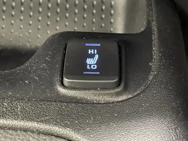 トヨタ カローラ ハイブリット S 愛知県 2021(令3)年 1万km ホワイトパールクリスタルシャイン 純正８型ＤＡナビ　シートヒーター　禁煙　シートヒーター　ハンドルヒーター　電動パーキング　ＢＳＭ　セーフティセンス　衝突軽減　追従クルコン　コーナーセンサー　ＵＳＢ　ＥＴＣ　ＬＥＤライト　スペアタイヤ