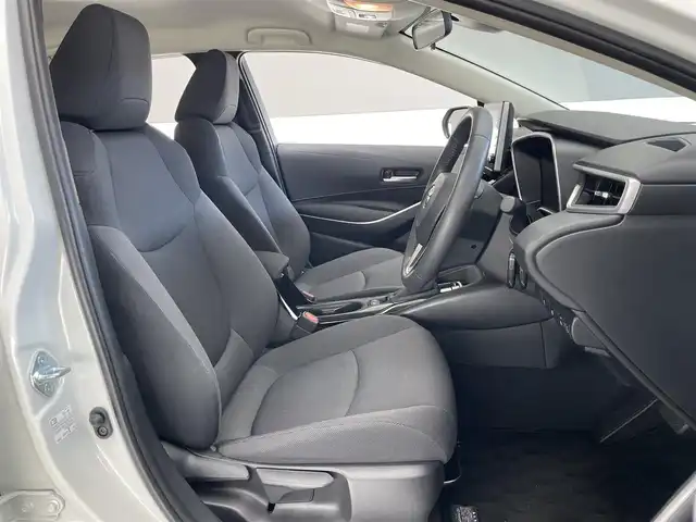 トヨタ カローラ ハイブリット S 愛知県 2021(令3)年 1万km ホワイトパールクリスタルシャイン 純正８型ＤＡナビ　シートヒーター　禁煙　シートヒーター　ハンドルヒーター　電動パーキング　ＢＳＭ　セーフティセンス　衝突軽減　追従クルコン　コーナーセンサー　ＵＳＢ　ＥＴＣ　ＬＥＤライト　スペアタイヤ