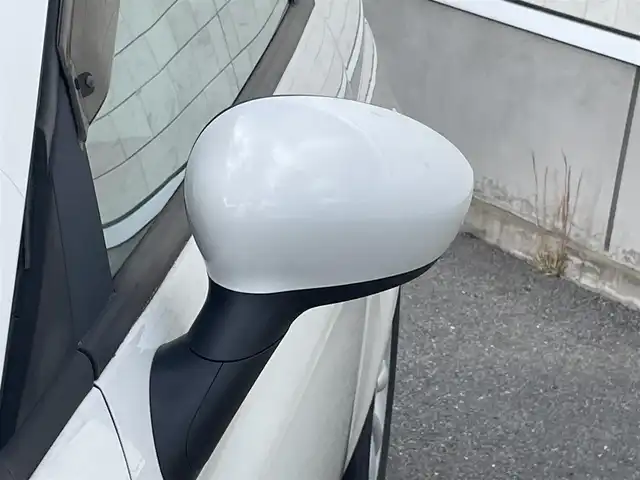 フィアット ５００ 1．2 8V ポップ 山形県 2010(平22)年 8.1万km 白 純正オーディオ/FM/AM/ドライブレコーダー/盗難防止装置/パワーウィンドゥ/本革ステアリング/ダブル&サイドエアバック/フォグランプ/スペアキー/取扱説明書