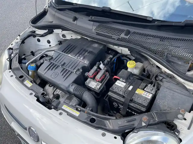 フィアット ５００ 1．2 8V ポップ 山形県 2010(平22)年 8.1万km 白 純正オーディオ/FM/AM/ドライブレコーダー/盗難防止装置/パワーウィンドゥ/本革ステアリング/ダブル&サイドエアバック/フォグランプ/スペアキー/取扱説明書