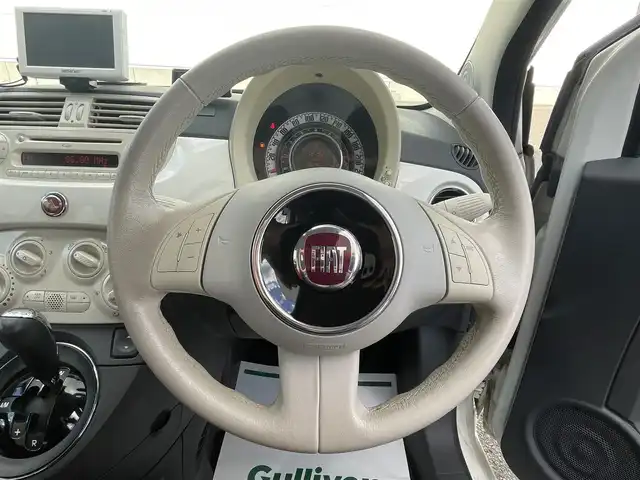 フィアット ５００ 1．2 8V ポップ 山形県 2010(平22)年 8.1万km 白 純正オーディオ/FM/AM/ドライブレコーダー/盗難防止装置/パワーウィンドゥ/本革ステアリング/ダブル&サイドエアバック/フォグランプ/スペアキー/取扱説明書