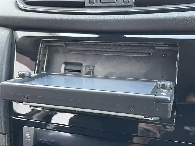 日産 エクストレイル 20X 佐賀県 2019(令1)年 5.5万km ダイヤモンドブラック ワンオーナー/純正ナビゲーション/・BT・USB・CD・SD・ipod・フルセグTV/アラウンドビゥーモニター/パワーバックドア/デジタルインナーミラー/前後ドライブレコーダー/ビルインETC/AUTOHOLD/電子パーキング/革巻きステアリング/ルーフレール/純正18インチアルミホイール/LEDヘッドライト/純正フロアマット/純正ドアバイザー/360°セーフティアシスト/・インテリジェント エマージェンシーブレーキ/・車線逸脱警報/・車線逸脱防止支援システム/・ハイビームアシスト/・ProPILOT/・衝突被害軽減システム