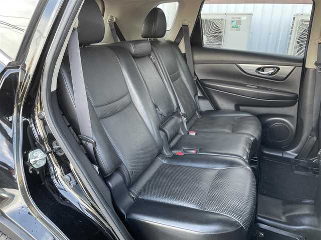 日産 エクストレイル 20X 佐賀県 2019(令1)年 5.5万km ダイヤモンドブラック ワンオーナー/純正ナビゲーション/・BT・USB・CD・SD・ipod・フルセグTV/アラウンドビゥーモニター/パワーバックドア/デジタルインナーミラー/前後ドライブレコーダー/ビルインETC/AUTOHOLD/電子パーキング/革巻きステアリング/ルーフレール/純正18インチアルミホイール/LEDヘッドライト/純正フロアマット/純正ドアバイザー/360°セーフティアシスト/・インテリジェント エマージェンシーブレーキ/・車線逸脱警報/・車線逸脱防止支援システム/・ハイビームアシスト/・ProPILOT/・衝突被害軽減システム