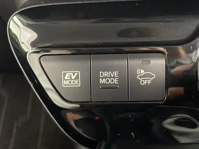 トヨタ プリウス Sツーリングセレクション 鹿児島県 2019(平31)年 4万km 青 純正9インチ純正ナビ/(フルセグ/CD/DVD/Bluetooth)/前席シートヒーター/レーダークルーズコントロール/バックカメラ/衝突被害軽減システム/レーンキープアシスト/LEDヘッドライト/フォグランプ/革巻きステアリング/ステアリングスイッチ/ETC/前方ドライブレコーダー/純正フロアマット/スマートキー/プッシュスタート/純正17インチアルミホイール