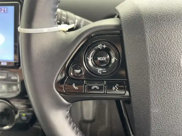 トヨタ プリウス Sツーリングセレクション 鹿児島県 2019(平31)年 4万km 青 純正9インチ純正ナビ/(フルセグ/CD/DVD/Bluetooth)/前席シートヒーター/レーダークルーズコントロール/バックカメラ/衝突被害軽減システム/レーンキープアシスト/LEDヘッドライト/フォグランプ/革巻きステアリング/ステアリングスイッチ/ETC/前方ドライブレコーダー/純正フロアマット/スマートキー/プッシュスタート/純正17インチアルミホイール